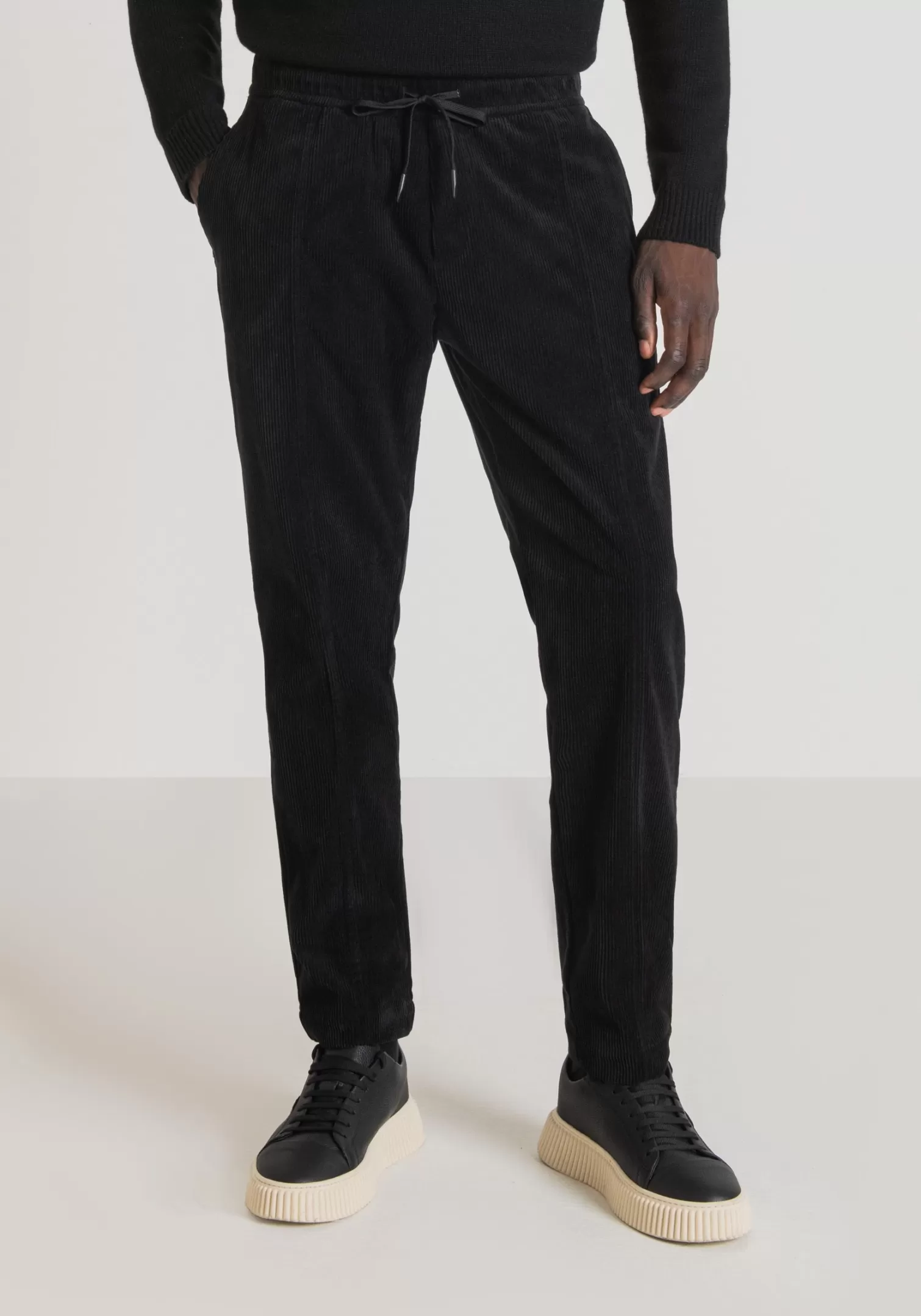 Pantaloni>Antony Morato Pantaloni Regular Fit In Morbido Velluto Con Coulisse Nero