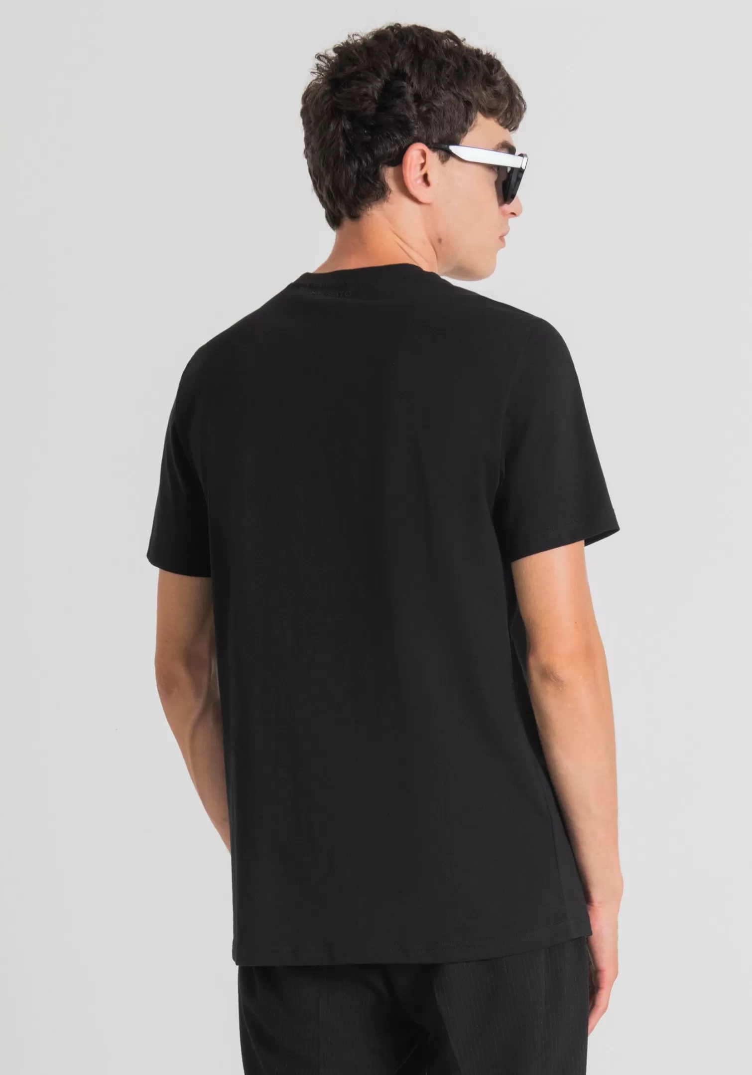 T-Shirts E Polo>Antony Morato T-Shirt Regular Fit 100% Cotone Con Stampa A Contrasto Nero