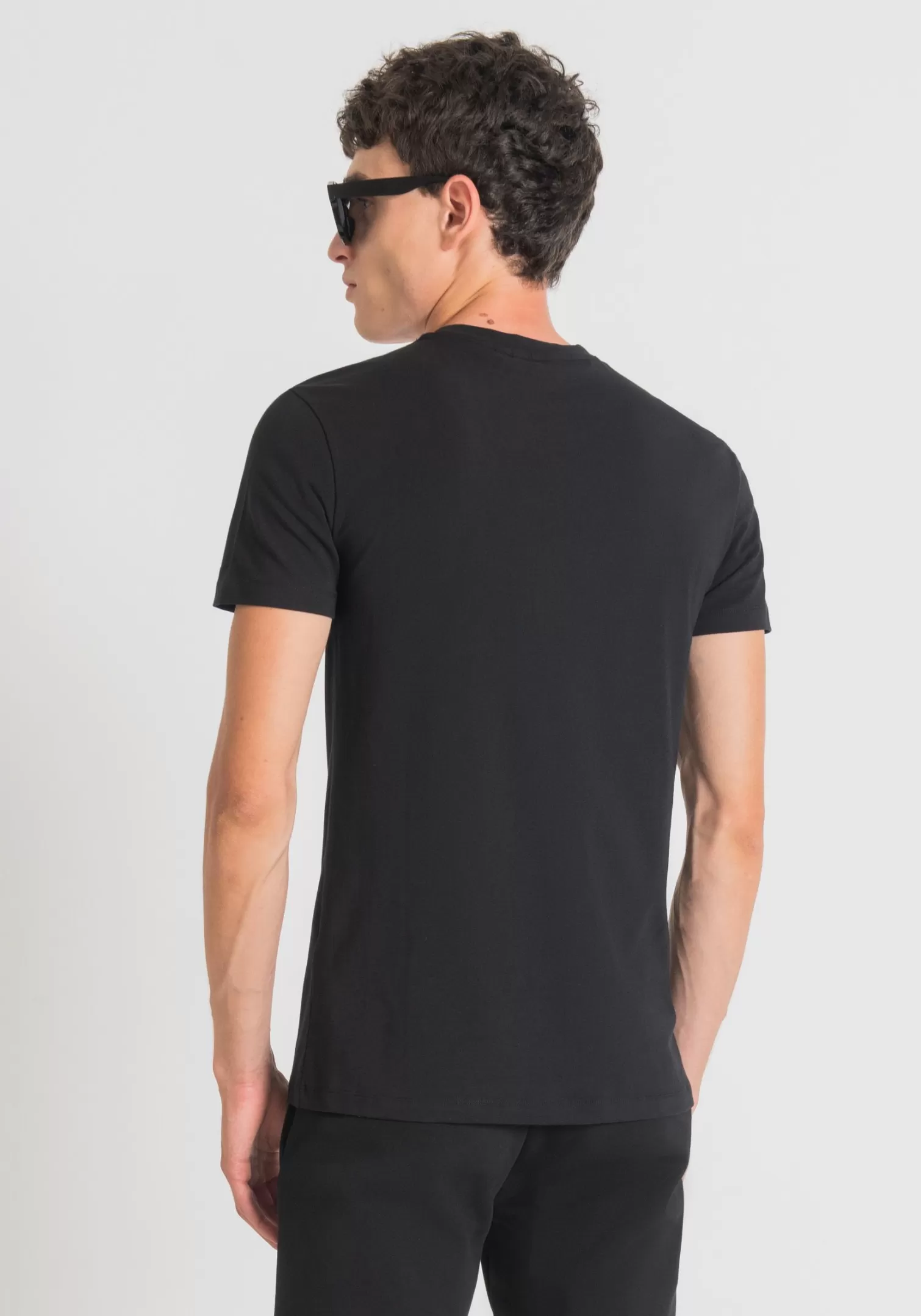 T-Shirts E Polo>Antony Morato T-Shirt Super Slim Fit Con Logo Placchetta Nero